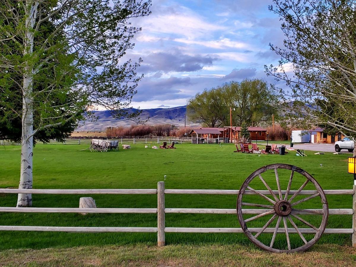 Sportsman Lodge Melrose Mt ビュート エクステリア 写真